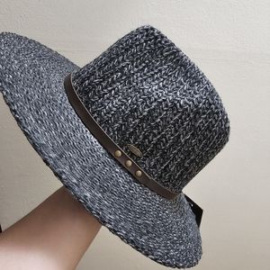 Meet your Posher, Danya